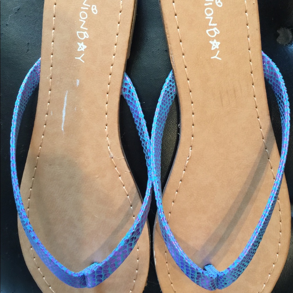 New Union Bay Flip Flops